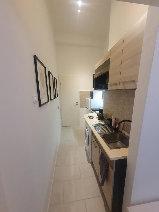 Petofi Apartment With Air Condition Boedapest Buitenkant foto