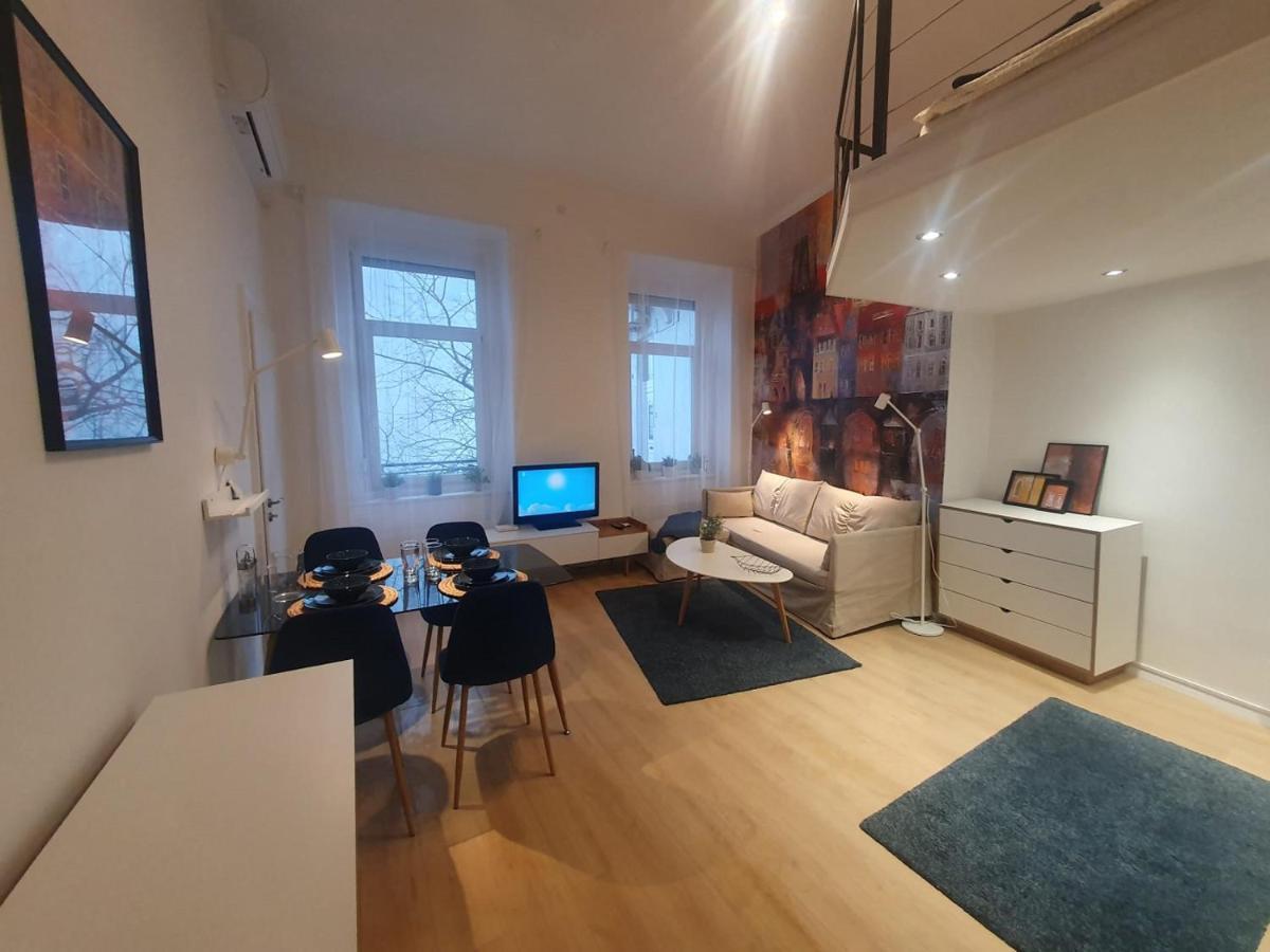 Petofi Apartment With Air Condition Boedapest Buitenkant foto